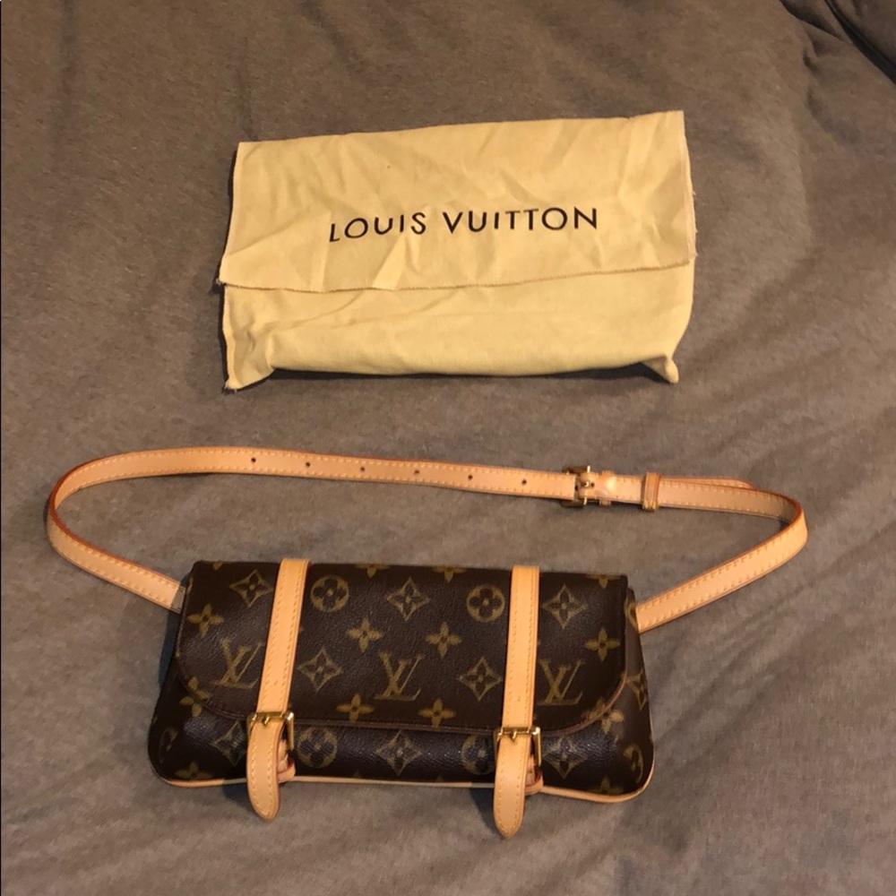 Vintage LV Fanny pack/cross body